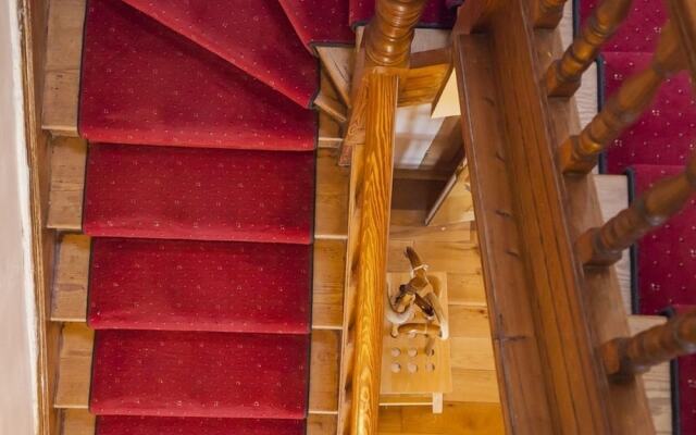Brookside Villa B&B