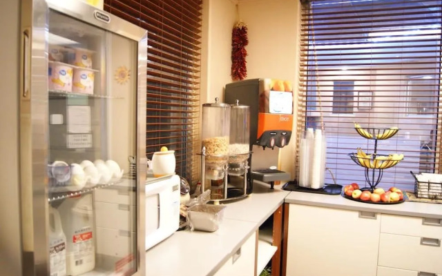 Americas Best Value Inn/brentwood Inn & Garden