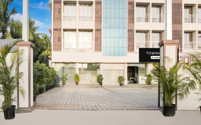 Super Townhouse Vasai Express Highway Formerly Majestic Inn