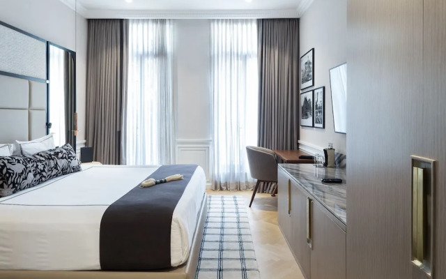 The Alest Hotel