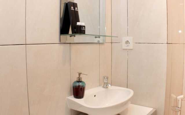 Warm And Cozy Studio At Grand Kamala Lagoon Apartment