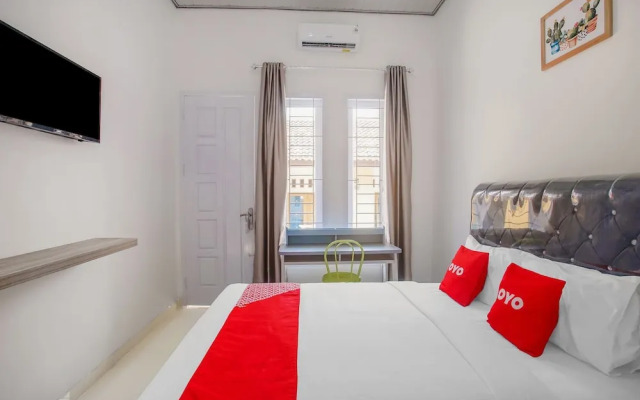 Wisma Bambu Syariah by  OYO Rooms