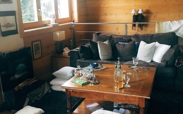 LOYEHILL Chalet. Swiss Alps Escape