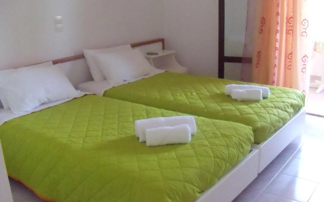 Antigonis Apartments