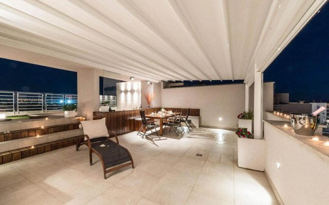 Penthouse with roof terrace