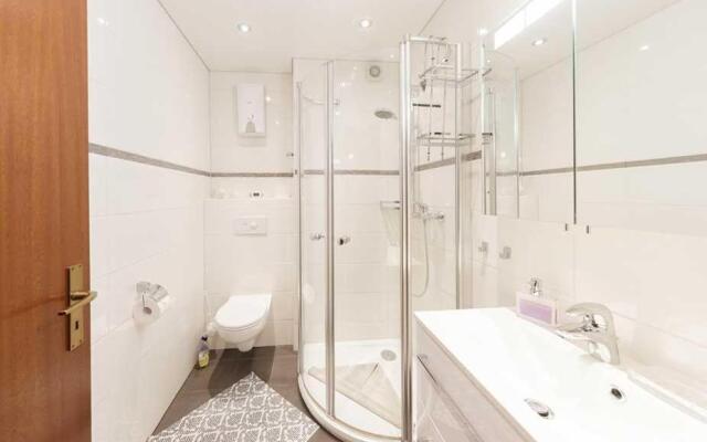 Ferienwohnung-4-mit-Sonnenbalkon-im-Landhaus-Hubertus-Duhnen