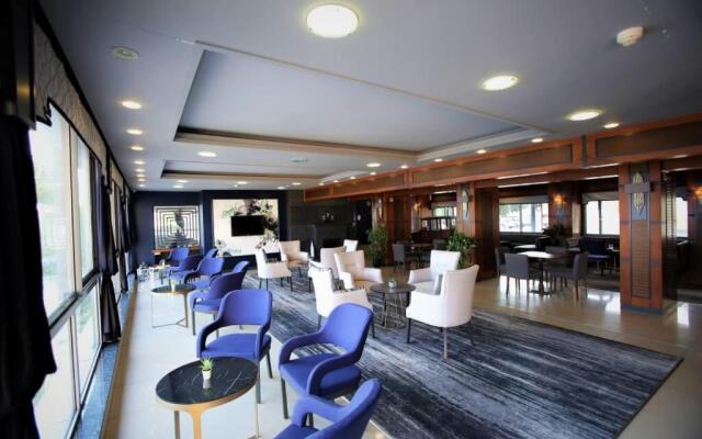 Lara Otel +12 Only Adult