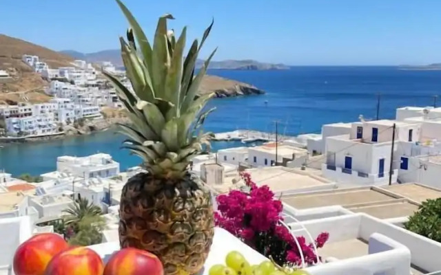 Gerani Deluxe Houses with Sea View