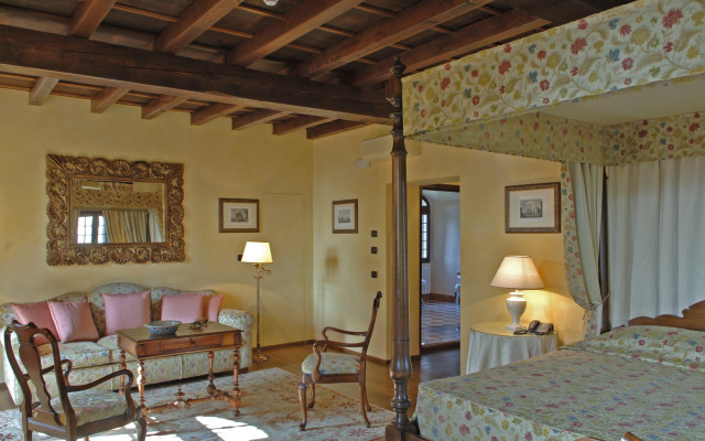 Отель Residenza Torre di San Martino