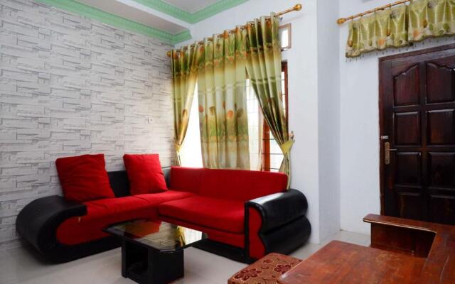 RedDoorz Syariah near RS Mitra Siaga