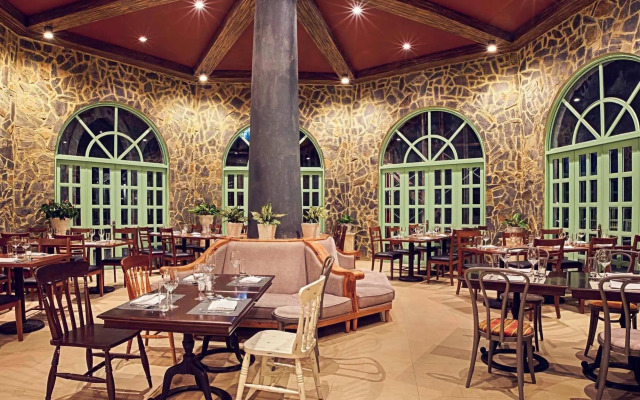 Mercure Danang French Village Bana Hills