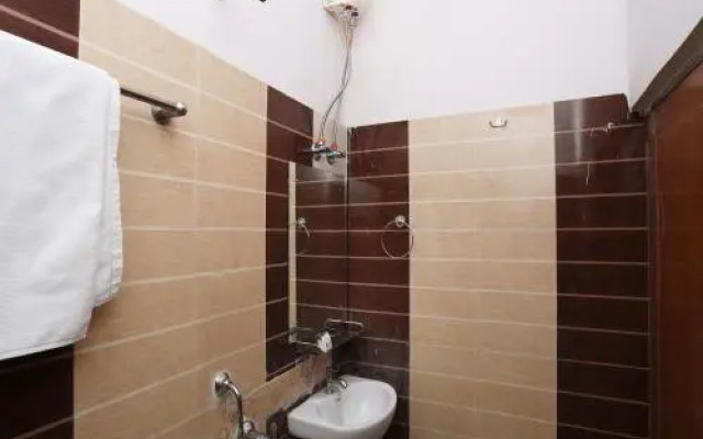 99 Kombo Stay By OYO Rooms