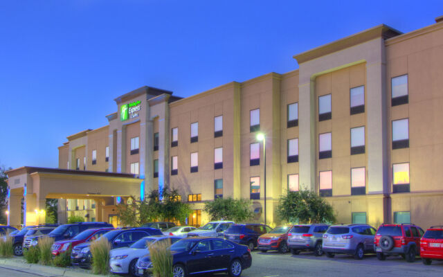 Holiday Inn Express & Suites Sioux City - Southern Hills, an IHG Hotel