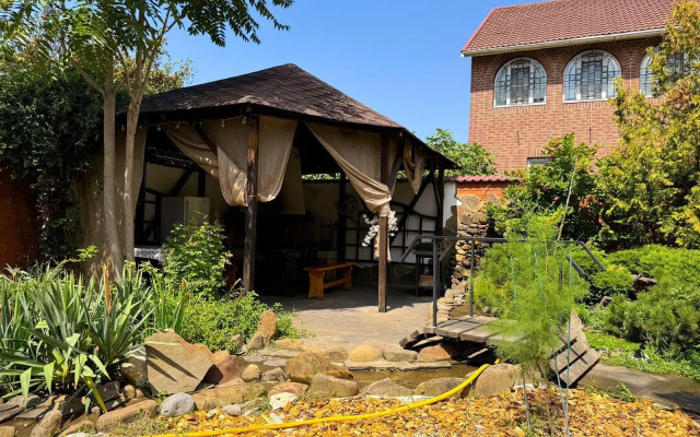 Дом на Академической