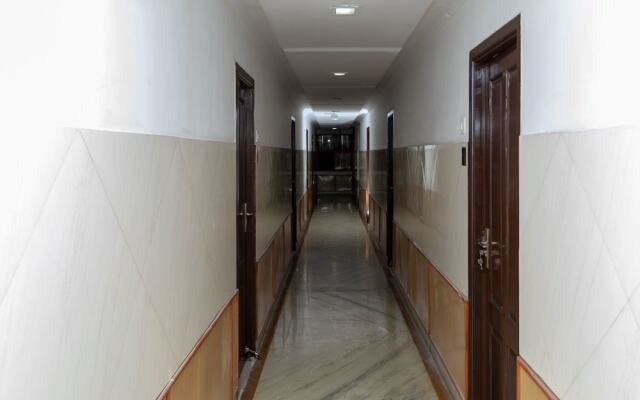 OYO Flagship 15018 Golden Manor Chennai Central