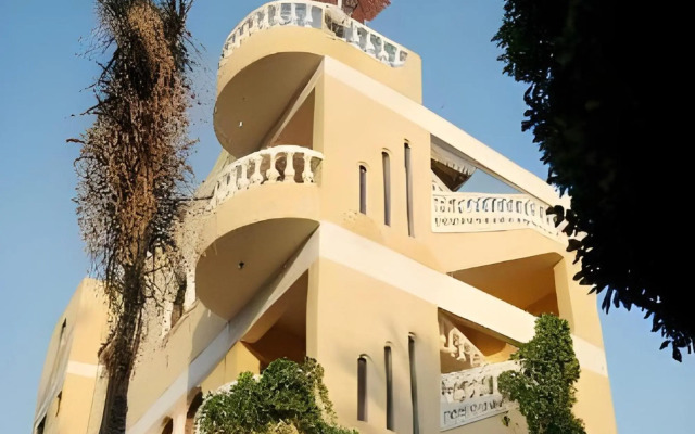 Sakkara Inn Hotel