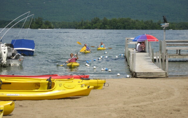 Golden Sands Resort On Lake George