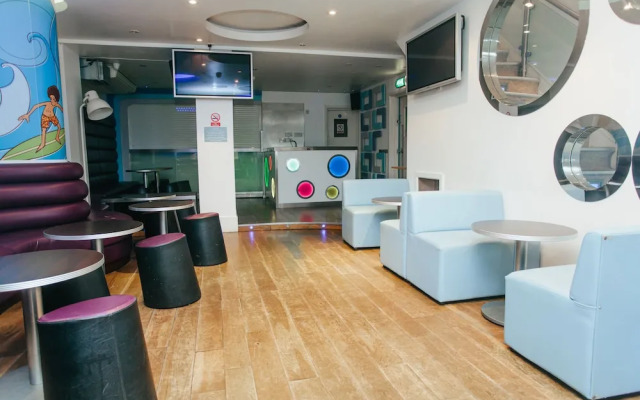 Reef Lodge Apartments