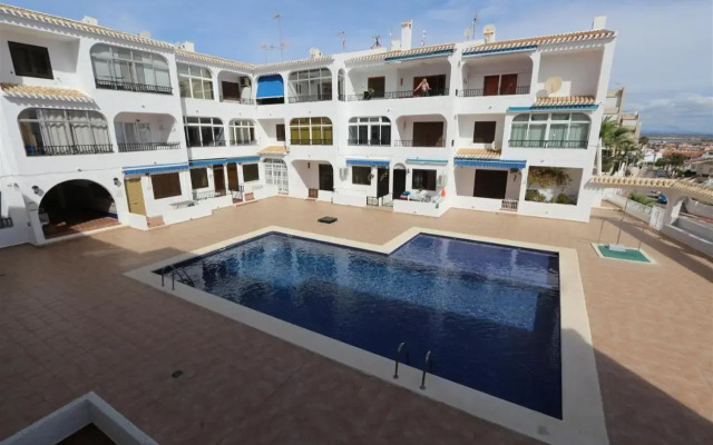 Apartment overlooking to the pool 2450