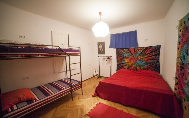 Zgarbi Hostel