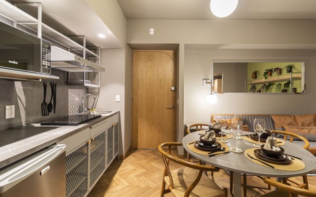 Casa Londres by Kukun