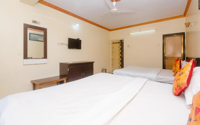 Spot on 38779 Roshan Residency