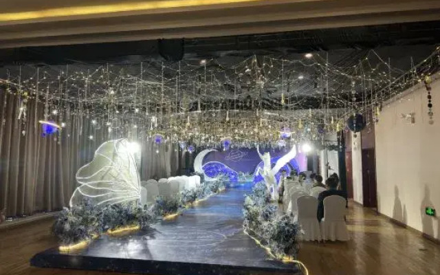 Jining INZONE GARLAND SELECTION Hotel (Nanchi Park Railway Station)
