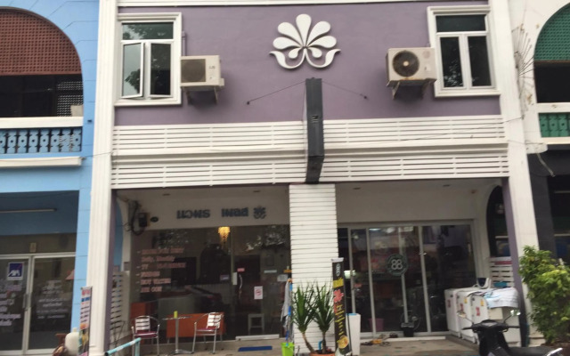 Nawaporn Place Guesthouse