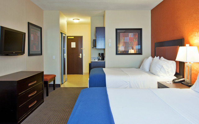 Holiday Inn Express Airport-Calgary, an IHG Hotel