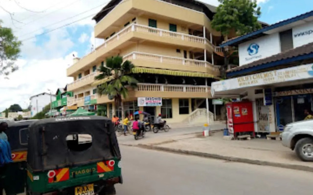 Titanic Hotel - Kilifi