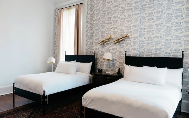 Henry Howard Hotel