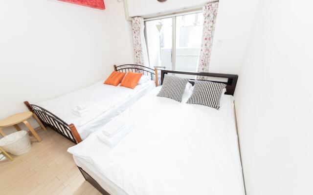 City Street Inn 1008 PH271