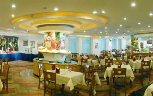 Yinhe Dynasty Hotel
