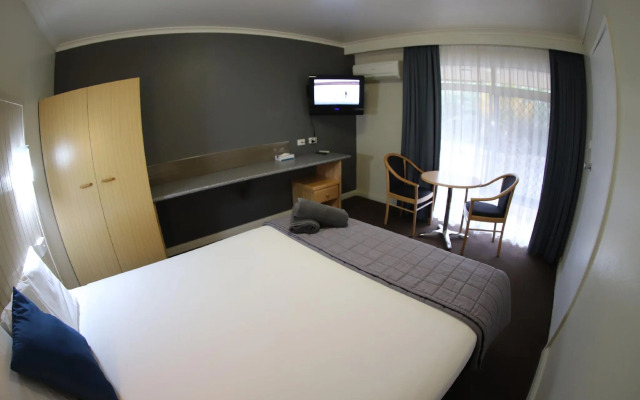 Sleepy Hill Motor Inn