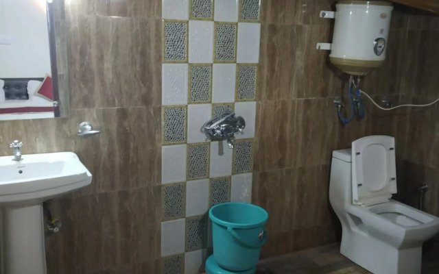 Goroomgo Kohinoor Mallital Nainital