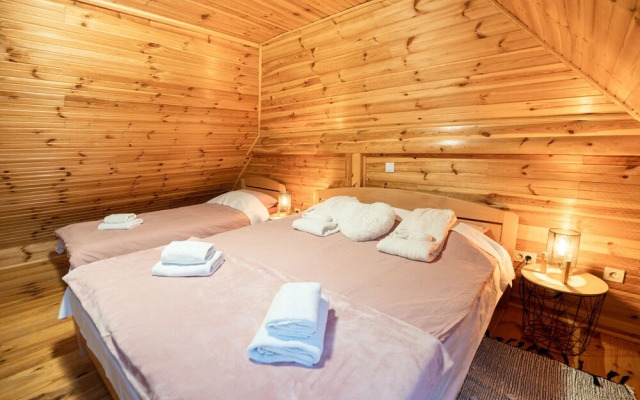 Chalet Markoci With Hot Tub