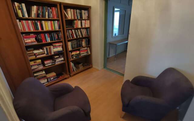 Immaculate Residence 5-bed Apartment in Kotka