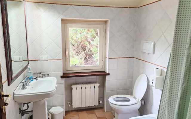 Farmhouse in Giano Dell'umbria with Hot Tub, Swimming Pool