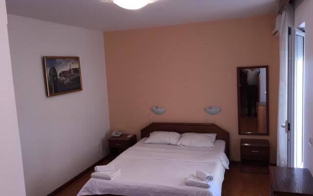 Garni Hotel MB