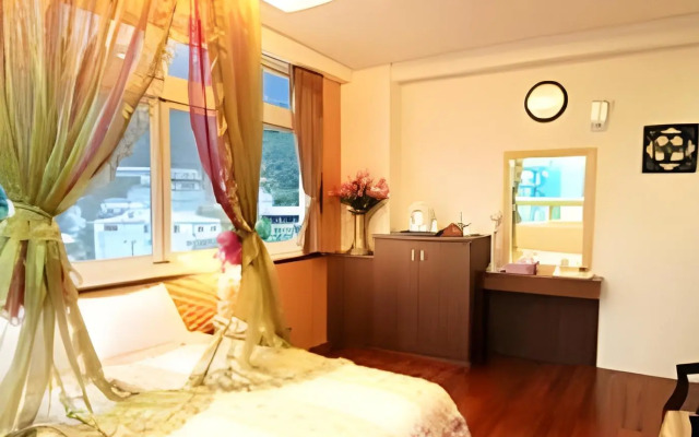 Ri Yue Hu Pan Hotel