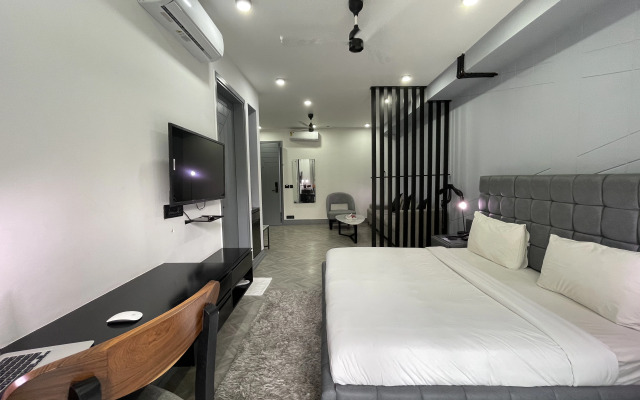 Bedchambers Service Apartment Near Golfcourse Road