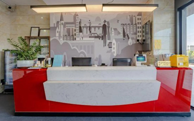 Manston Preferred Hotel (Wuhu Wanchun Commercial Plaza)