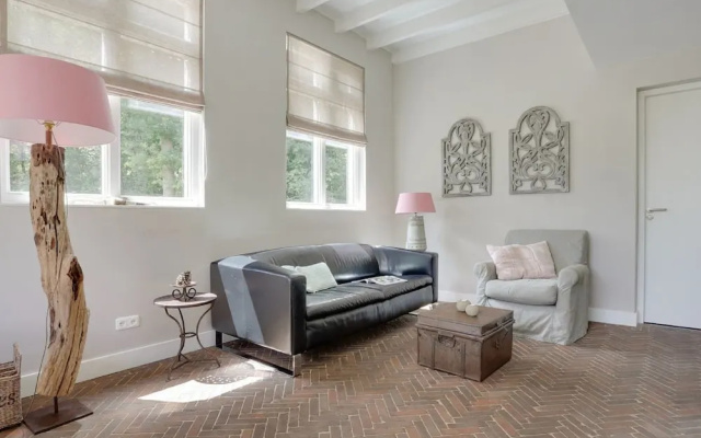Holiday Home With a Terrace at Bedafse Bergen