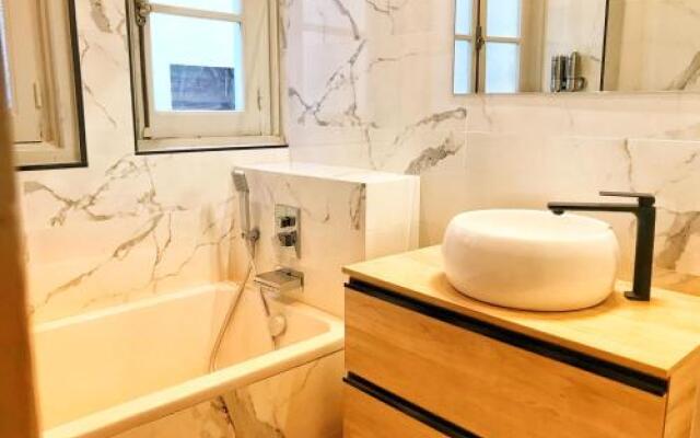 Suite 1907 Oviedo