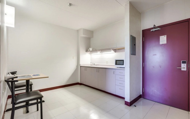 Residence & Conference Centre - Welland