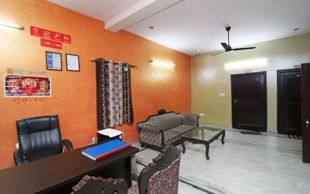 OYO 16146 Royal Guest House