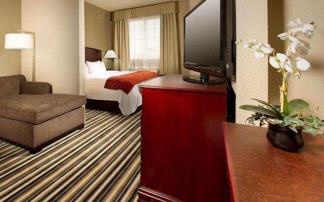 Comfort Suites Waco North - Near University Area