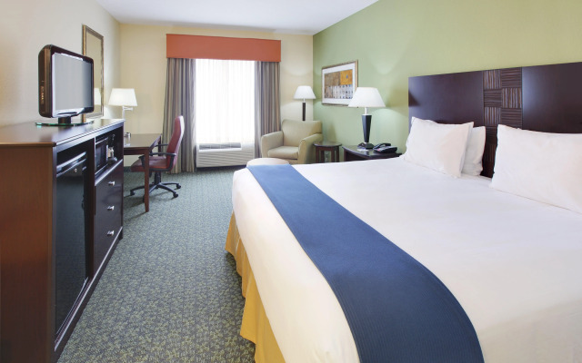 Holiday Inn Express & Suites Covington by IHG