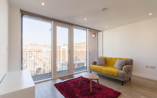 NEW Bright 1BD Flat in the Heart Tooting Broadway