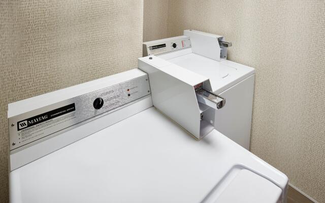 Holiday Inn Hotel & Suites Oakville @ Bronte by IHG